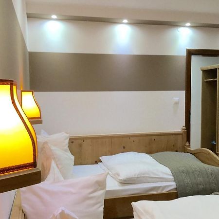 Fogado Az Oreg Preshez Hotell Mór Exteriör bild