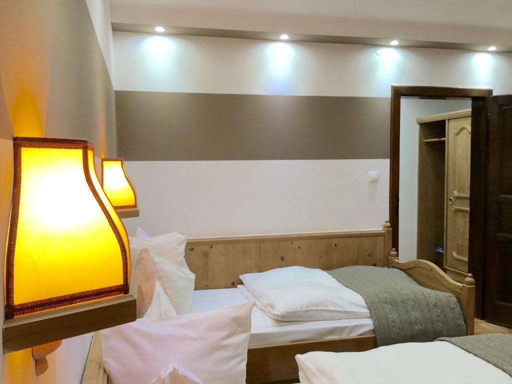 Fogado Az Oreg Preshez Hotell Mór Exteriör bild